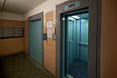 2010: новый лифт, улица Турку, 12-1
